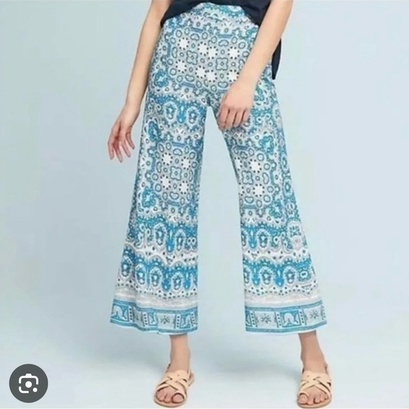 Feather Bone Navy Floral Wide Leg Cropped Pants - Picture 5 of 5